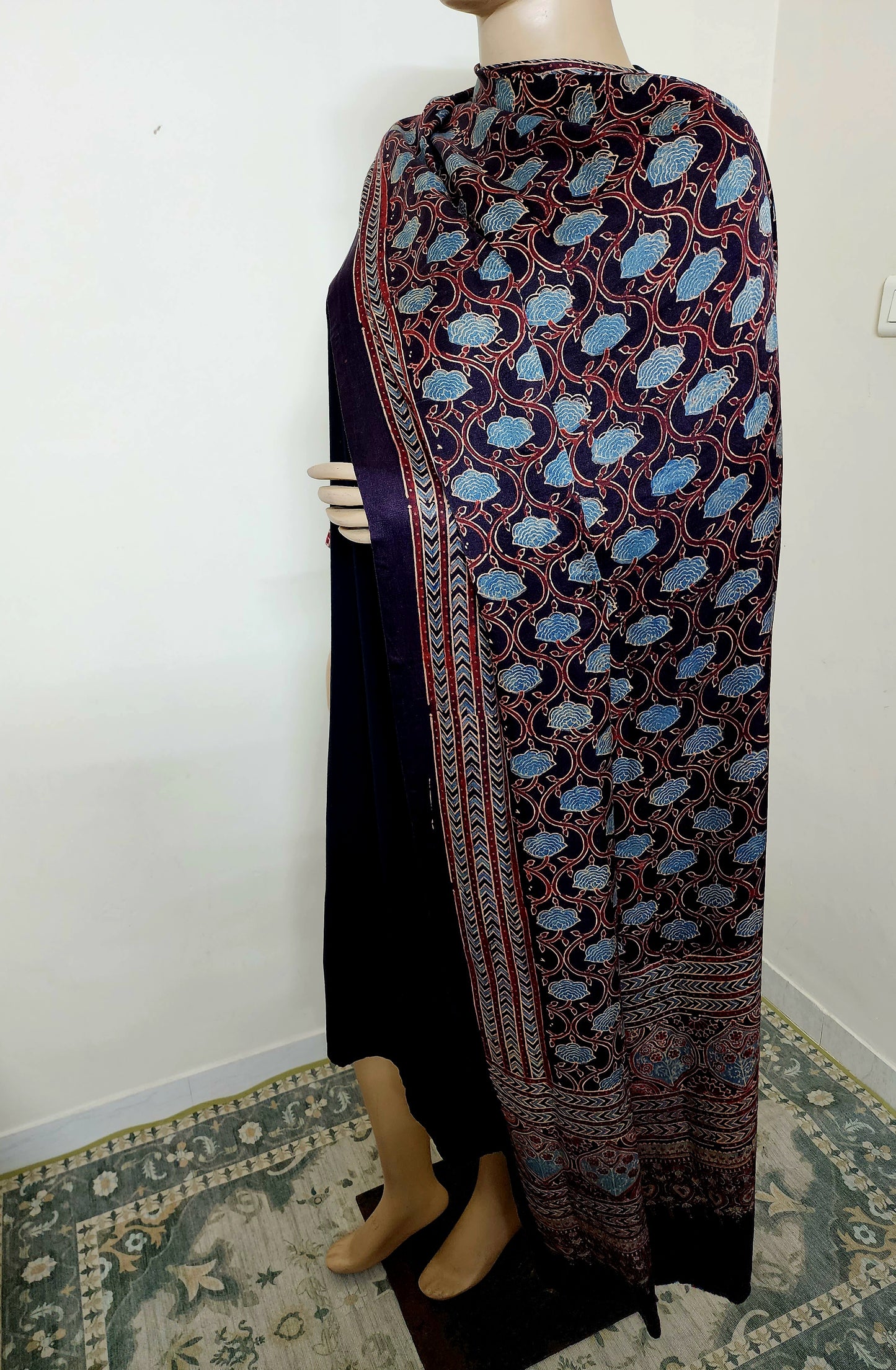 Gajji dupatta (Black)