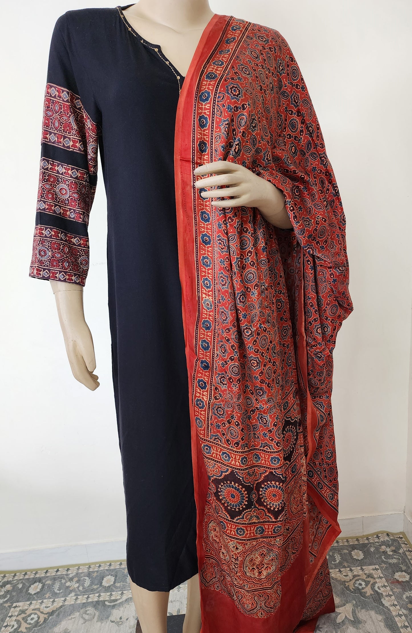 Ajrakh modal dupatta (Red)